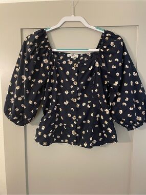 Daisy print Puff-Sleeve Button Front Top - Navy